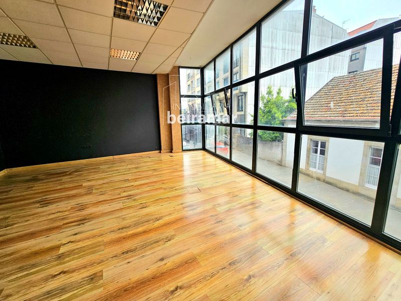 Oficina en venta Ribeira, A Coruña. Ref: 1157. Inmobiliaria Beiramar
