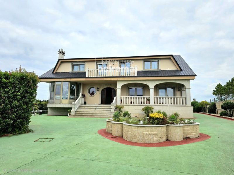 Chalet Independiente en venta Ribeira, A Coruña. Ref: 1177. Inmobiliaria Beiramar