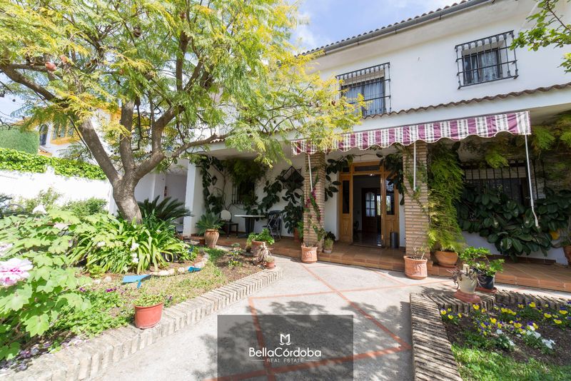 Chalet Independiente en venta Córdoba. Ref: 1203. Bella Córdoba Real Estate