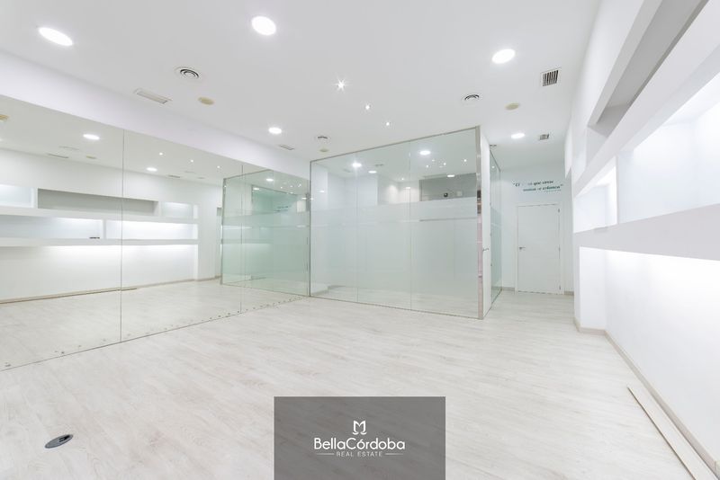 Local Comercial en venta y alquiler Córdoba. Ref: 1217. Bella Córdoba Real Estate