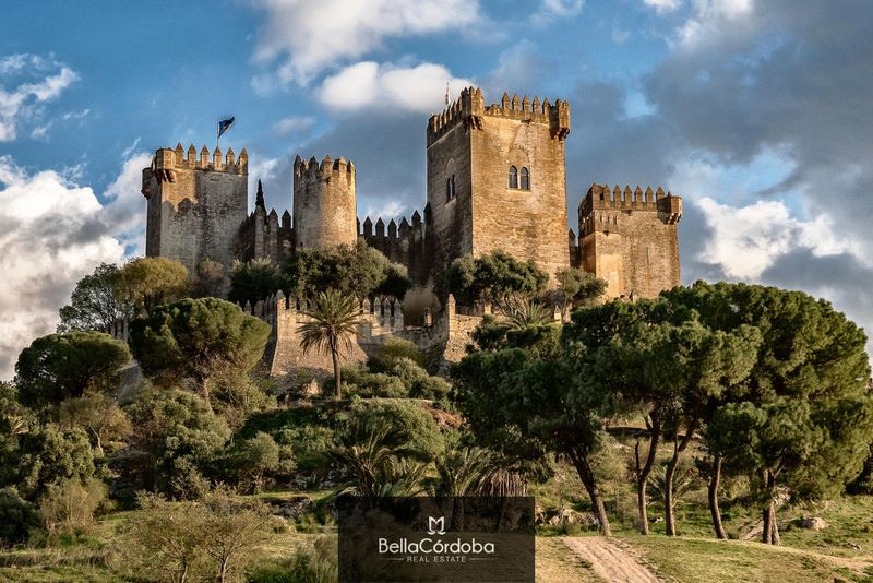 Chalet Independiente en venta Almodovar Del Rio, Córdoba. Ref: 1601. Bella Córdoba Real Estate