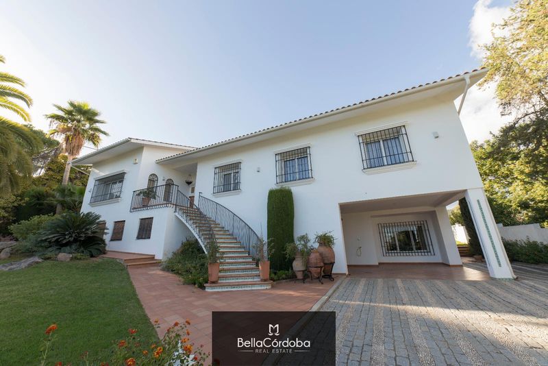 Chalet Independiente en venta Córdoba. Ref: 1637. Bella Córdoba Real Estate
