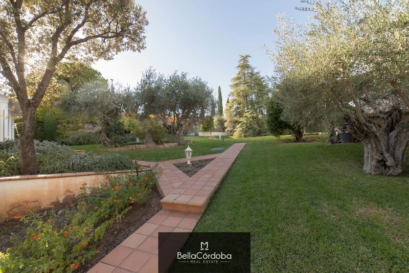 Chalet Independiente en venta Córdoba. Ref: 1637. Bella Córdoba Real Estate