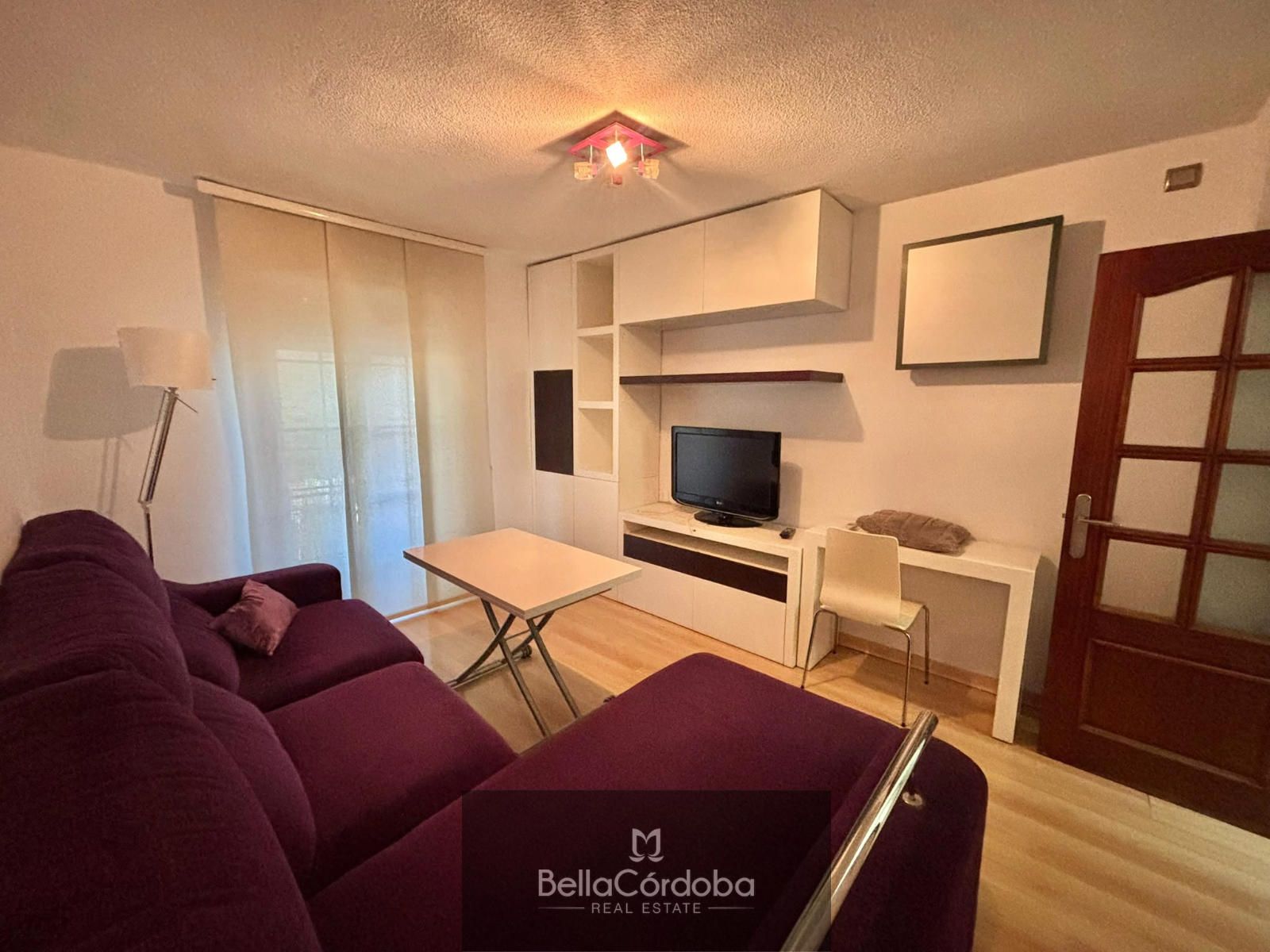 PISO DE 3 HABITACIONES CON TERRAZA, PARA ENTRAR A VIVIR EN LA ZONA DE VALDEOLLEROS. - Foto 2