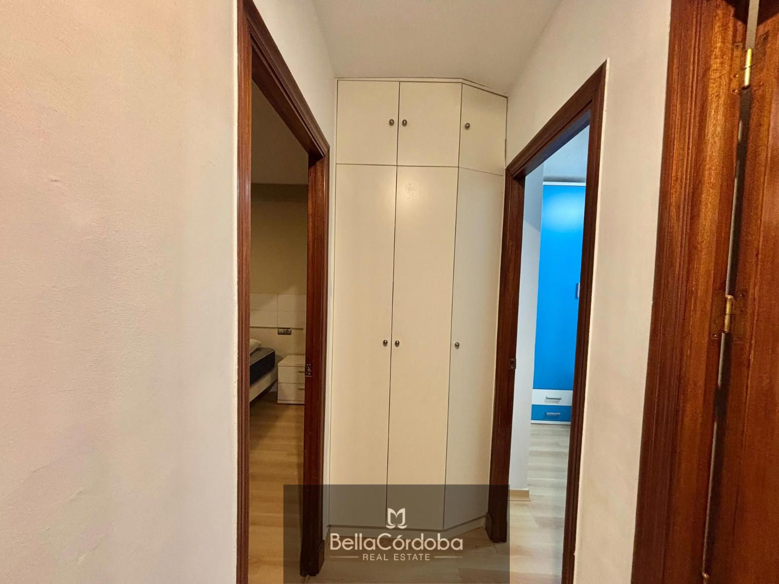 PISO DE 3 HABITACIONES CON TERRAZA, PARA ENTRAR A VIVIR EN LA ZONA DE VALDEOLLEROS. - Foto 7