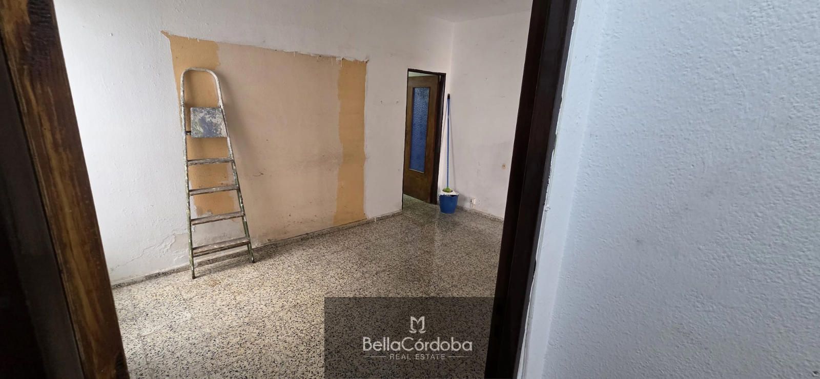 EXCELENTE INVERSIÓN EN CIUDAD JARDIN DE 4 HABITACIONES EXTERIOR CON TERRAZA JUNTO AL PARQUE JUAN CARLOS I. - Foto 10