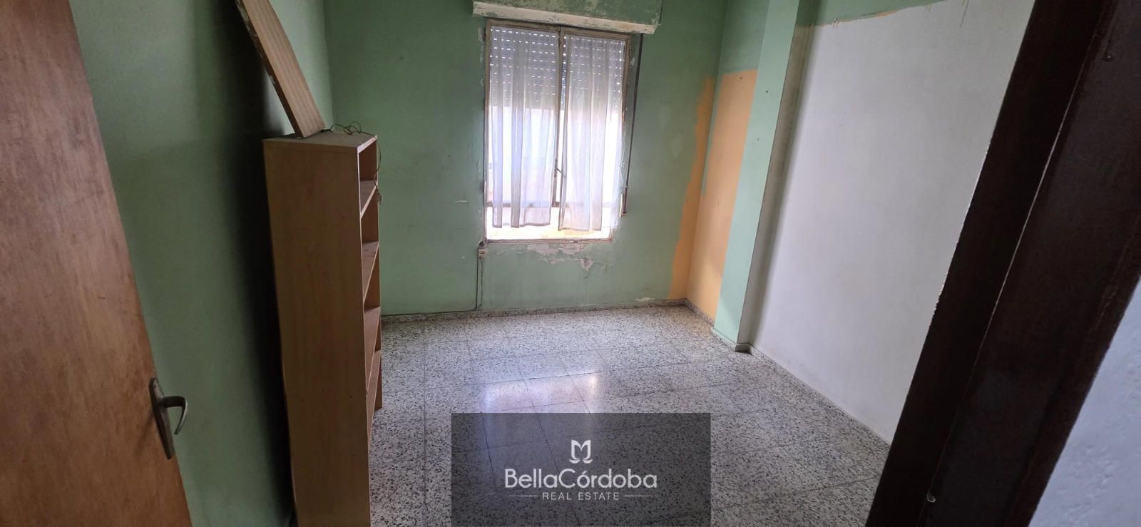 EXCELENTE INVERSIÓN EN CIUDAD JARDIN DE 4 HABITACIONES EXTERIOR CON TERRAZA JUNTO AL PARQUE JUAN CARLOS I. - Foto 13