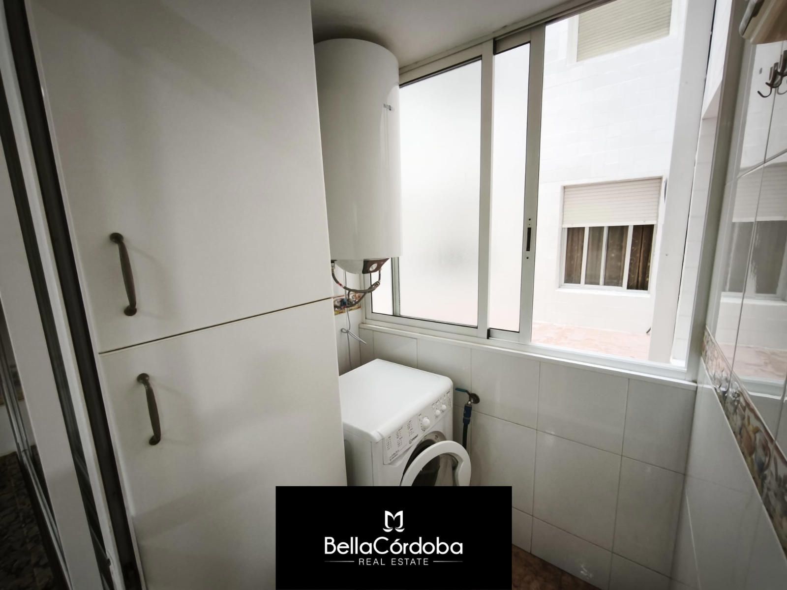 SEÑORIAL PISO EN CIUDAD JARDIN DE 4 HABITACIONES,  CON DOS ASCENSORES. - Foto 8