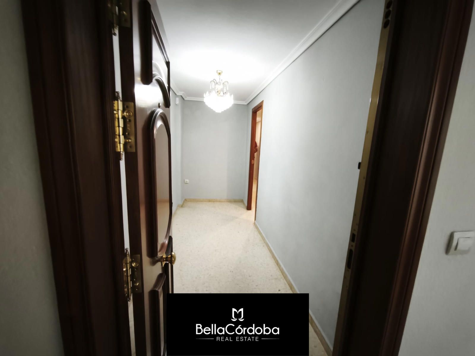 SEÑORIAL PISO EN CIUDAD JARDIN DE 4 HABITACIONES,  CON DOS ASCENSORES. - Foto 10