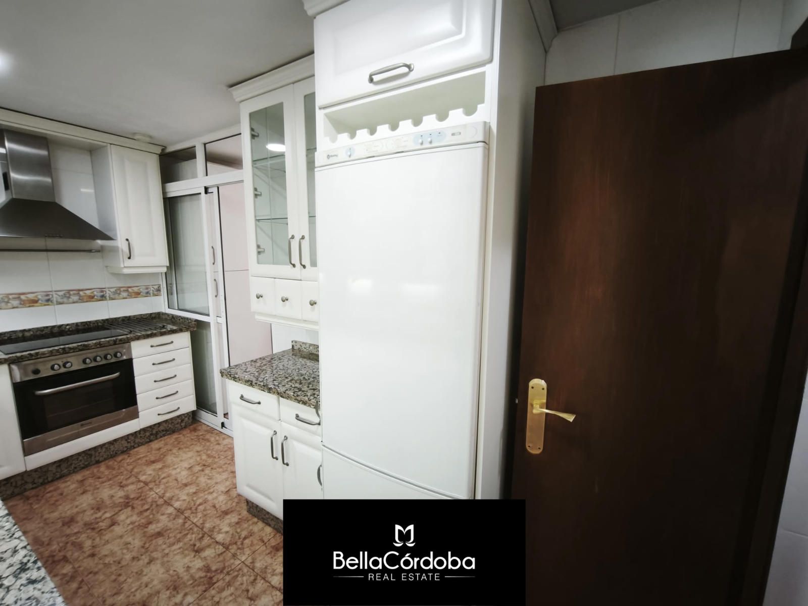 SEÑORIAL PISO EN CIUDAD JARDIN DE 4 HABITACIONES,  CON DOS ASCENSORES. - Foto 6