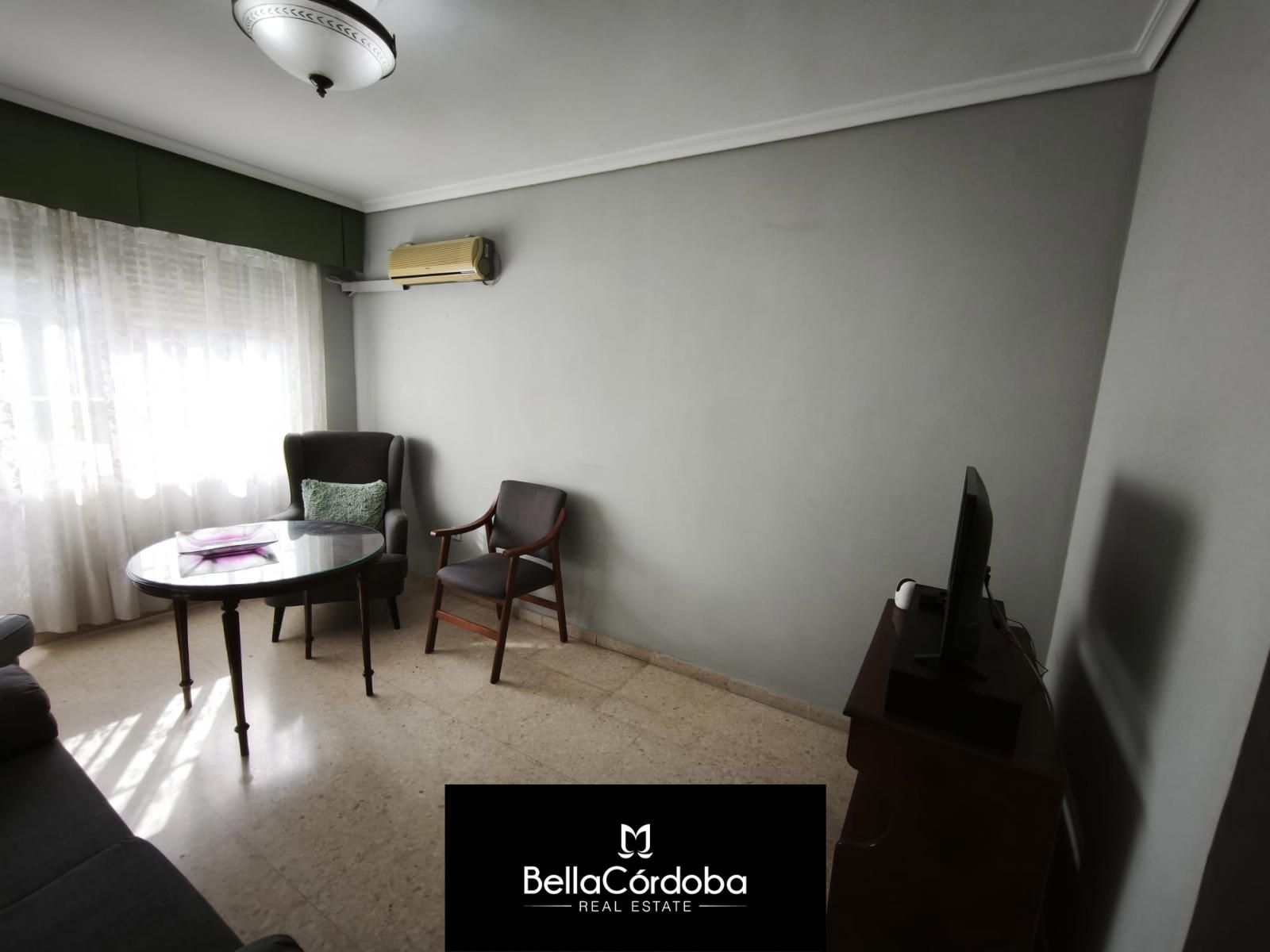 SEÑORIAL PISO EN CIUDAD JARDIN DE 4 HABITACIONES,  CON DOS ASCENSORES. - Foto 12
