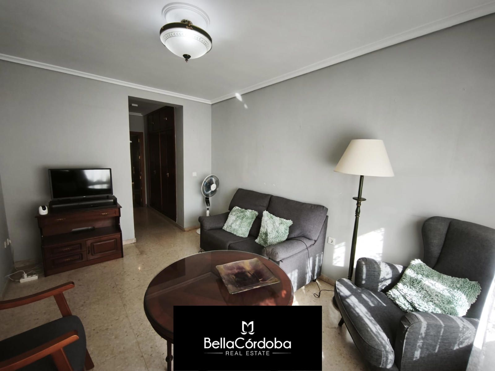 SEÑORIAL PISO EN CIUDAD JARDIN DE 4 HABITACIONES,  CON DOS ASCENSORES. - Foto 1