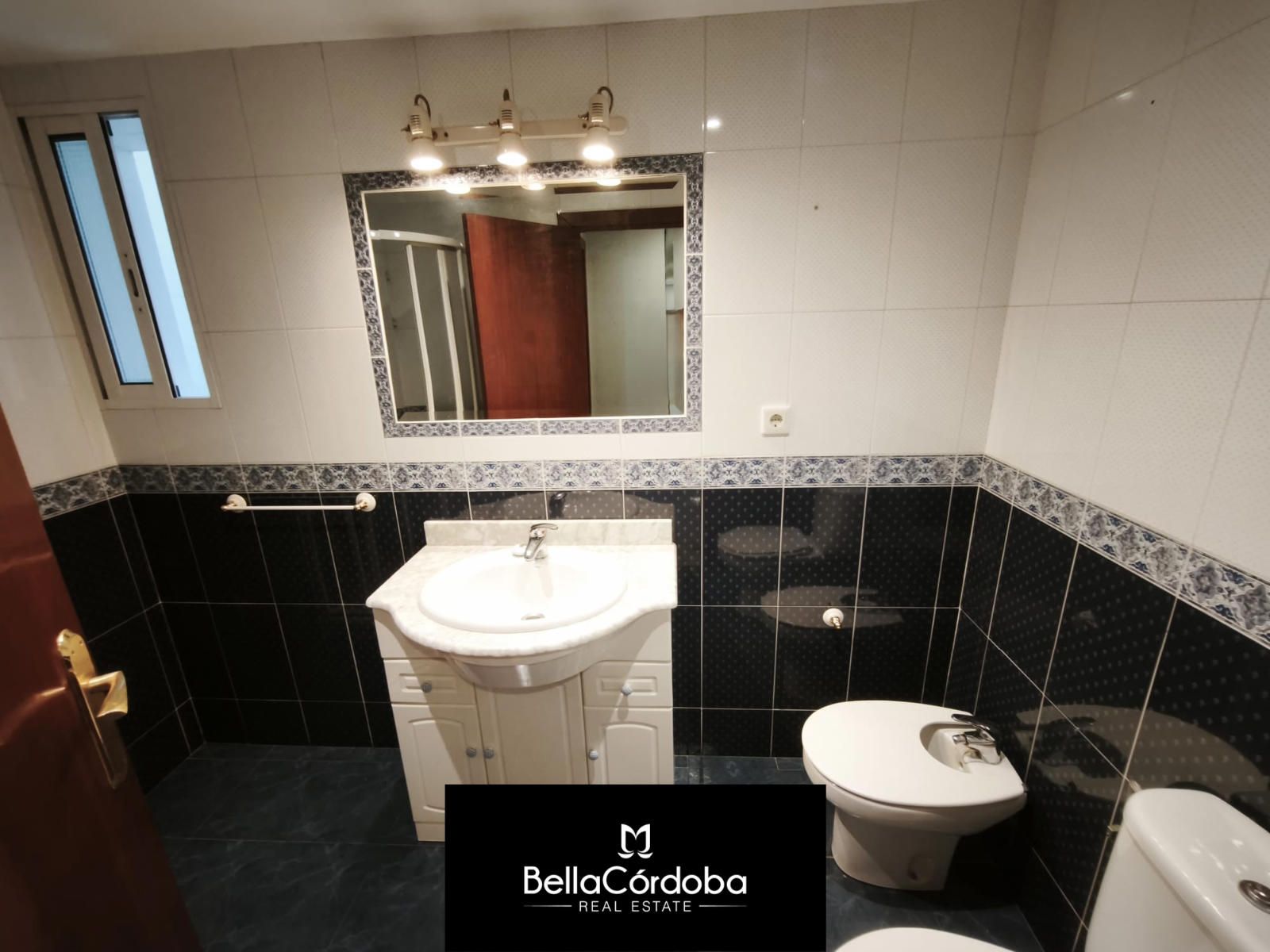 SEÑORIAL PISO EN CIUDAD JARDIN DE 4 HABITACIONES,  CON DOS ASCENSORES. - Foto 22