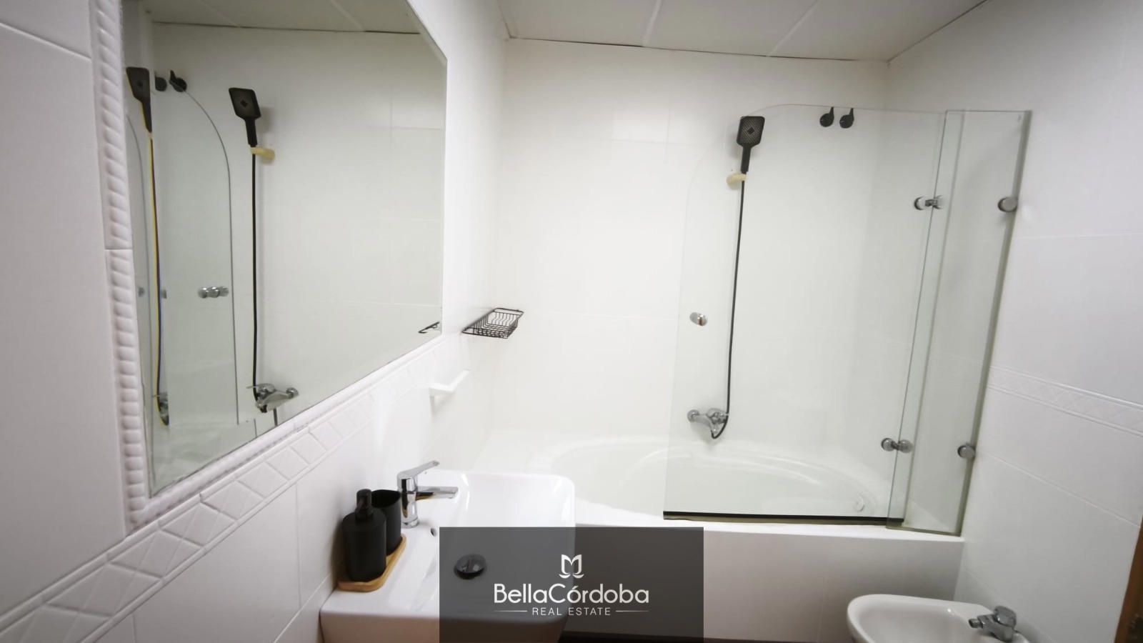 CASA ADOSADA PROXIMA A OLLERIAS, CON APARTAMENTO DE USO VACACIONAL EN PLANTA BAJA - Foto 12
