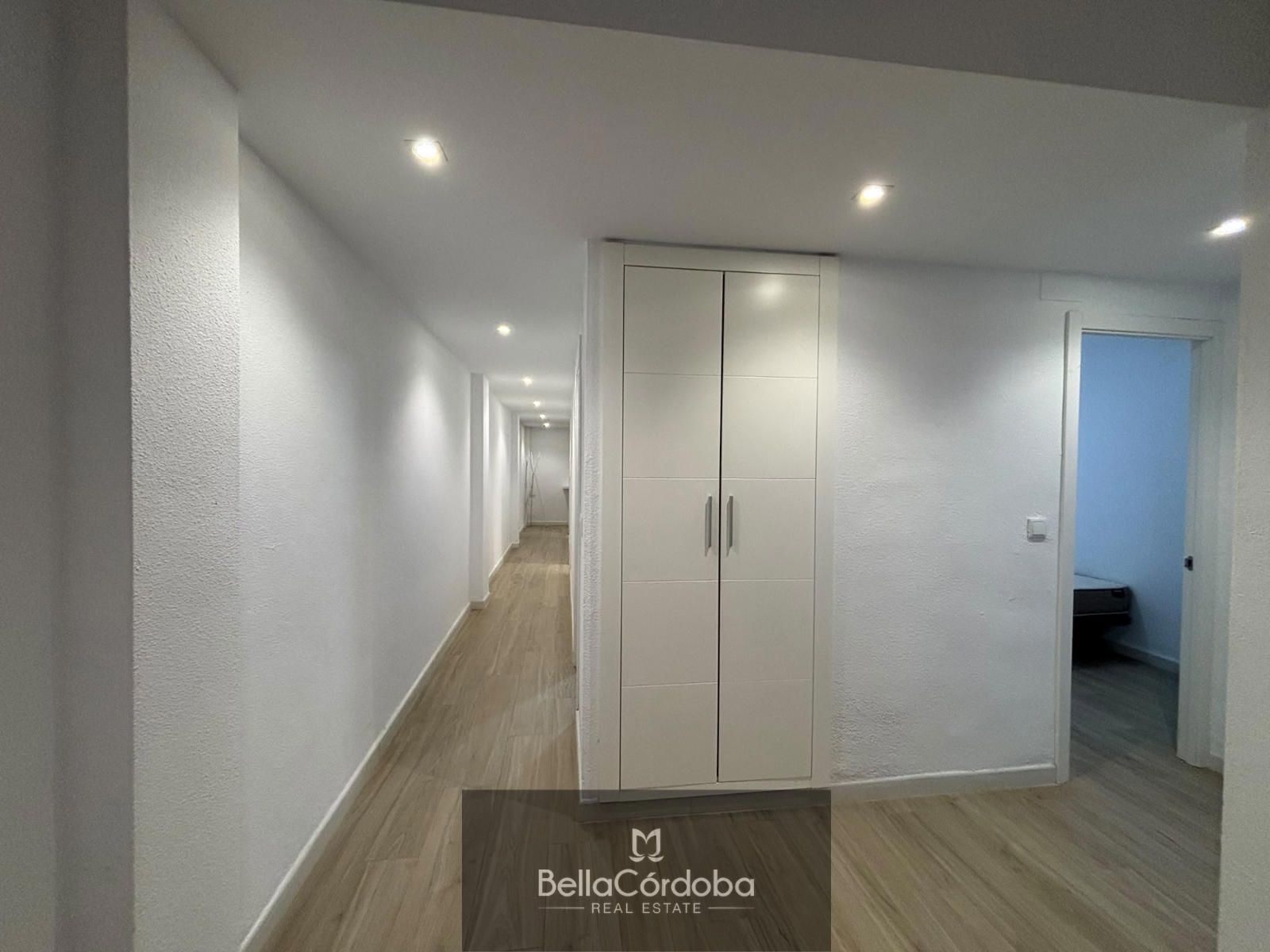PISO EN HUERTA DE LA REINA DE 3 HABITACIONES Y 1 BAÑO.  EXTERIOR CON TERRAZA - Foto 5
