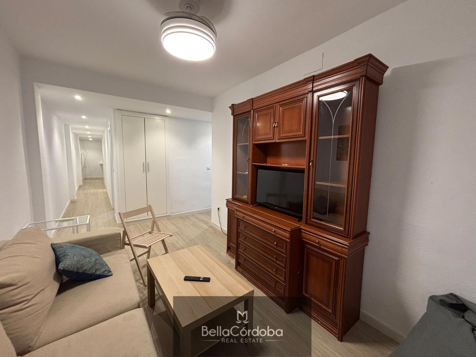PISO EN HUERTA DE LA REINA DE 3 HABITACIONES Y 1 BAÑO.  EXTERIOR CON TERRAZA - Foto 2