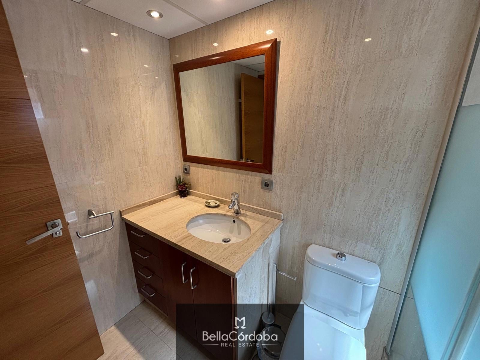 PISO DE ALQUILER EN CORDOBA MUY BONITO, EXTERIOR DE 3 HABITACIONES Y UN BAÑO . BUENA UBICACIÓN - Foto 7