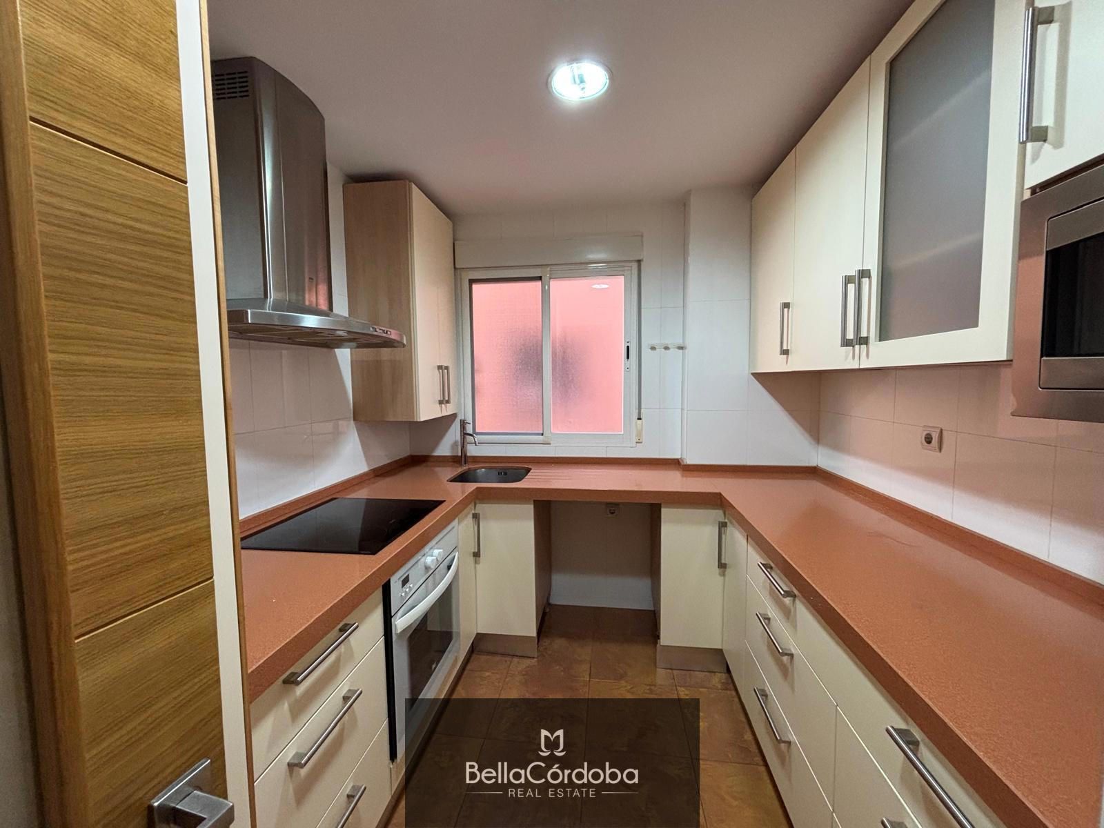 PISO DE ALQUILER EN CORDOBA MUY BONITO, EXTERIOR DE 3 HABITACIONES Y UN BAÑO . BUENA UBICACIÓN - Foto 6