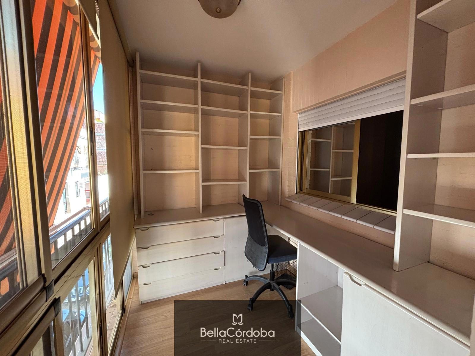PISO DE ALQUILER EN CORDOBA MUY BONITO, EXTERIOR DE 3 HABITACIONES Y UN BAÑO . BUENA UBICACIÓN - Foto 4