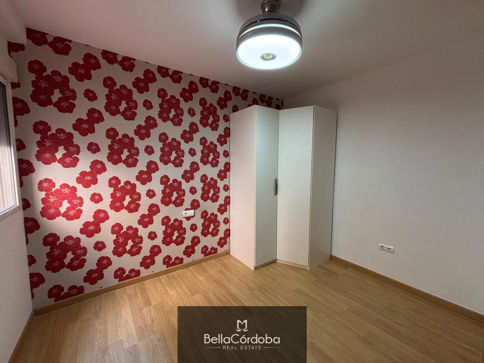 PISO DE ALQUILER EN CORDOBA MUY BONITO, EXTERIOR DE 3 HABITACIONES Y UN BAÑO . BUENA UBICACIÓN - Foto 12