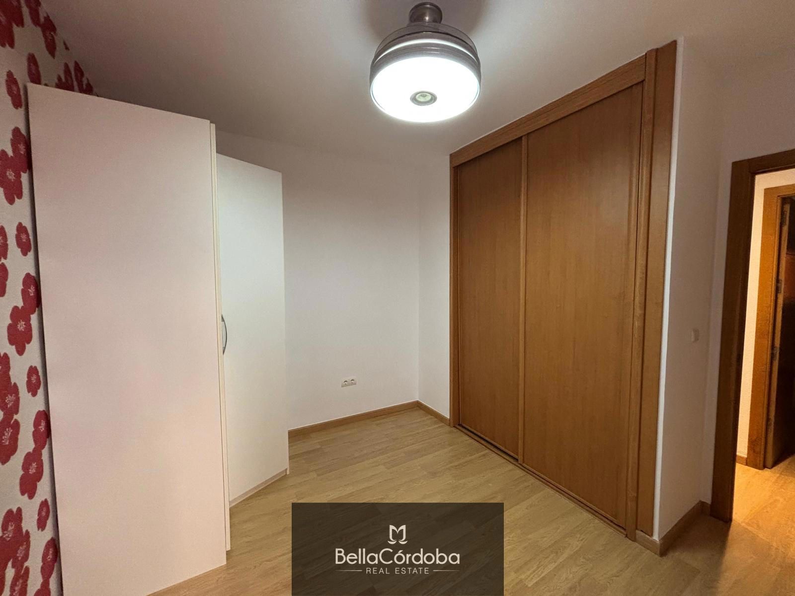 PISO DE ALQUILER EN CORDOBA MUY BONITO, EXTERIOR DE 3 HABITACIONES Y UN BAÑO . BUENA UBICACIÓN - Foto 13