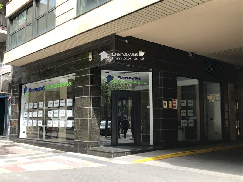 Garaje en alquiler Salamanca. Ref: 1091. Benayas Inmobiliaria