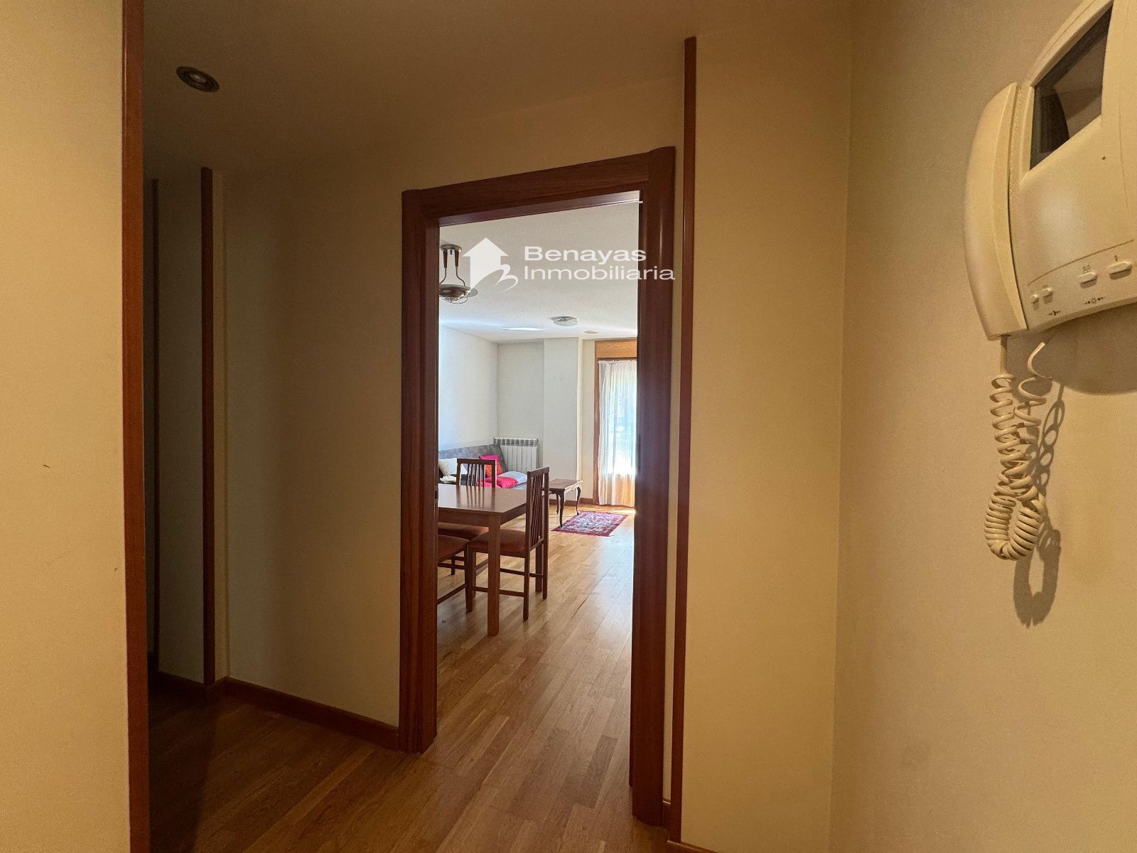 2-room apartment of 76m² in Salamanca photo 3