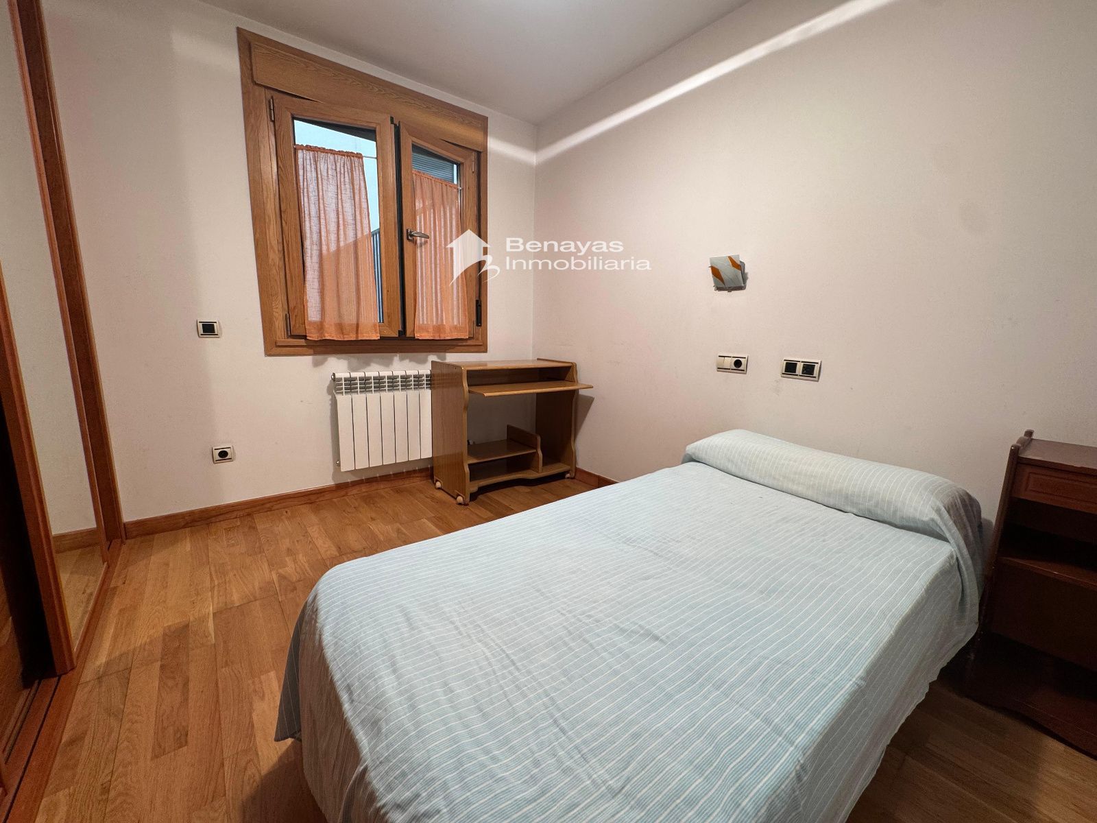 2-room apartment of 76m² in Salamanca photo 11