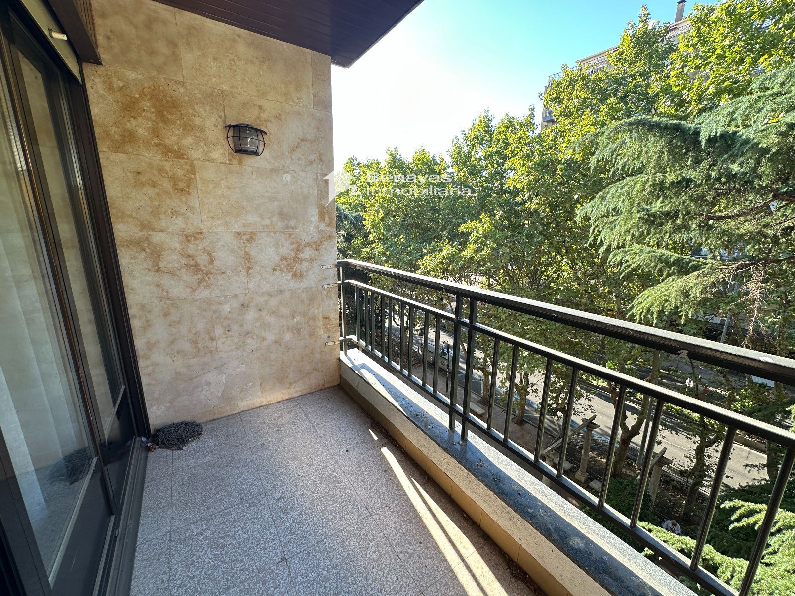 VIVIENDA SEÑORIAL EN PLENO CENTRO DE SALAMANCA, CON VISTAS AL PASEO DE CARMELITAS - Foto 9