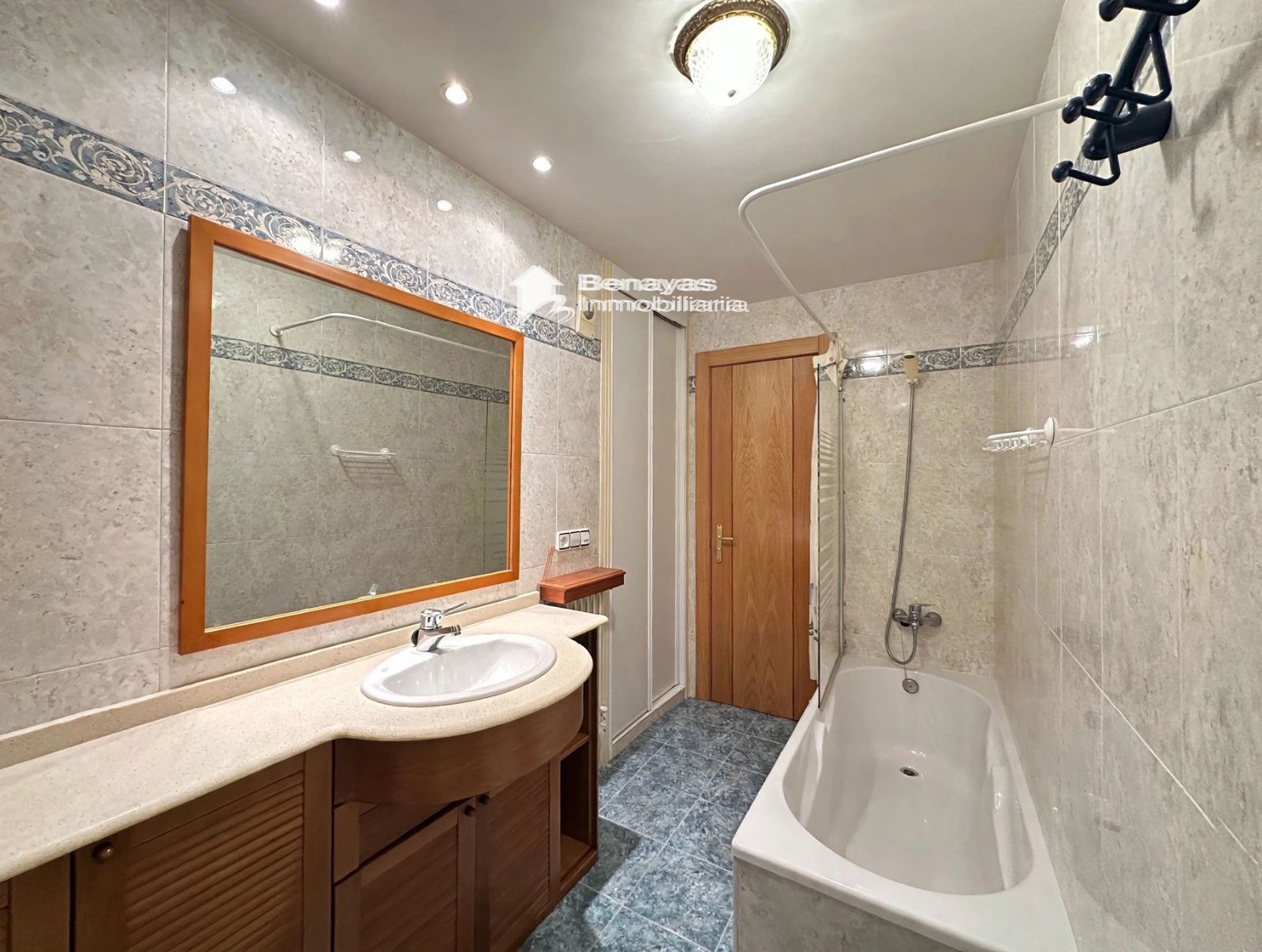 VIVIENDA SEÑORIAL EN PLENO CENTRO DE SALAMANCA, CON VISTAS AL PASEO DE CARMELITAS - Foto 18