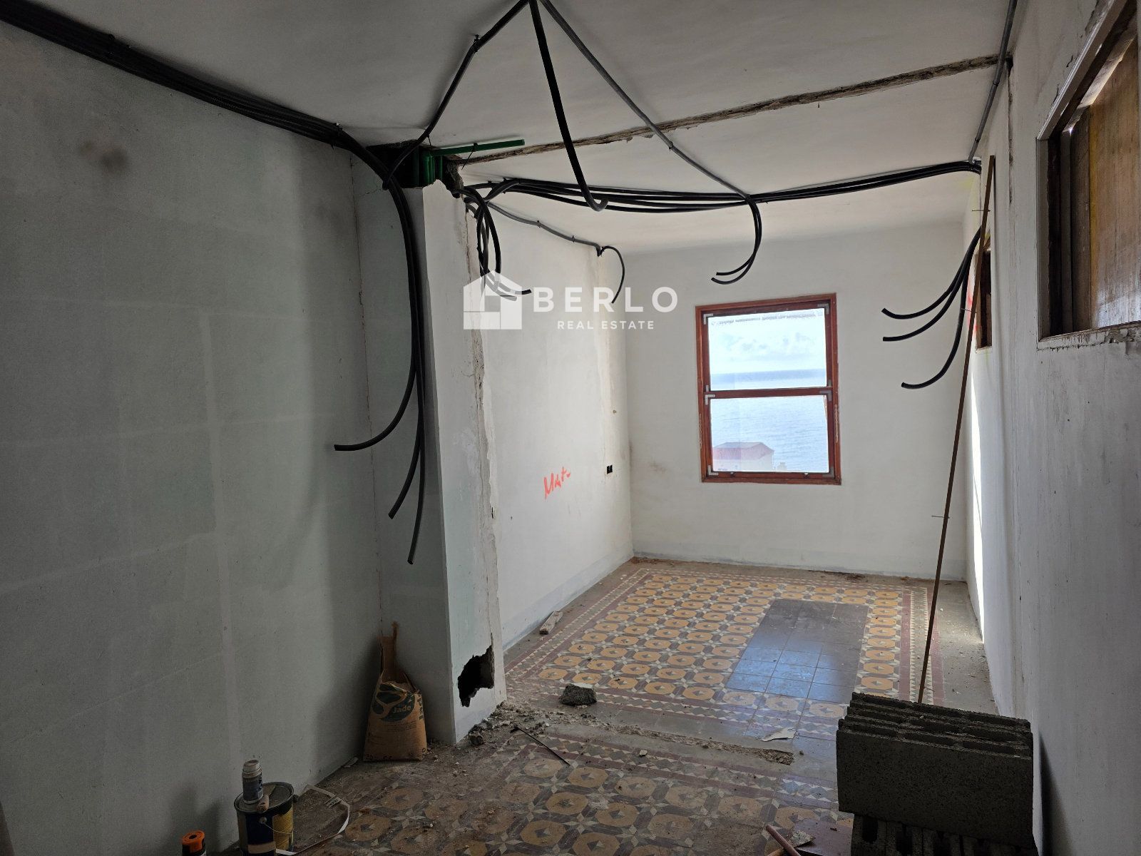 Habitación - Se vende inmueble en Santa Cruz de La Palma con vistas al mar y terrazas