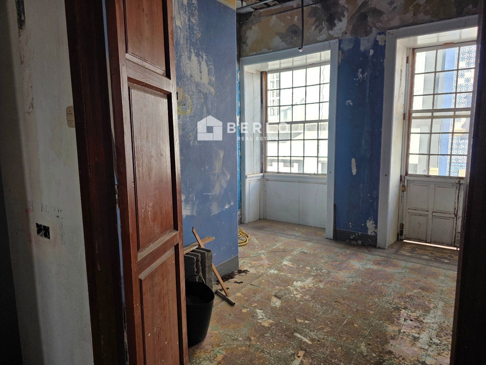 Salón - Se vende inmueble en Santa Cruz de La Palma con vistas al mar y terrazas