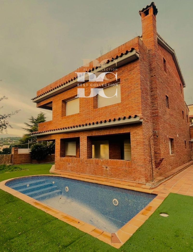 House for sale Arenys De Mar, Barcelona. Ref: 1206. Best Collection