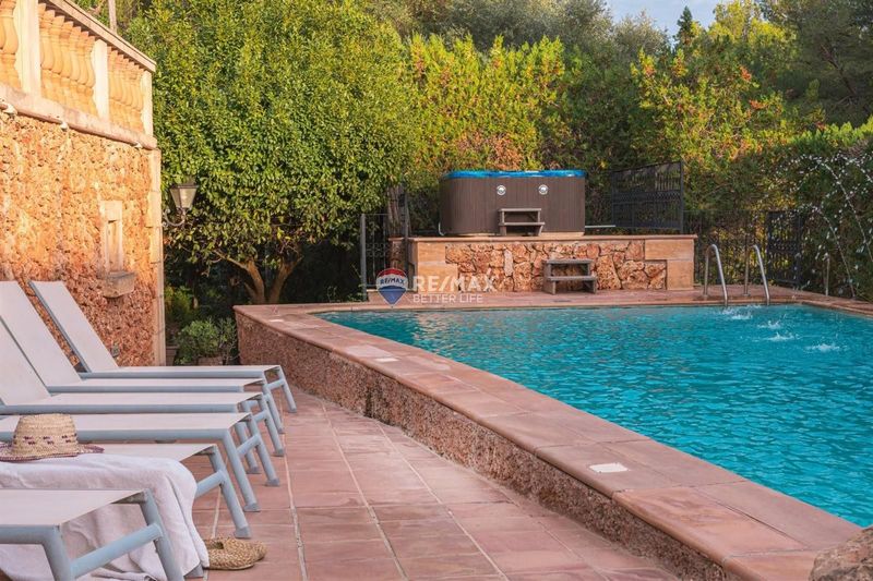 Chalet Independiente en alquiler Costa De Los Pinos, Baleares. Ref: 2020. REMAX Better Life