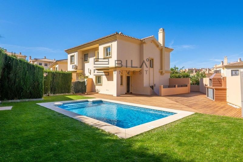 Chalet Independiente en venta Fuengirola, Málaga. Ref: 10540. Bila Invest
