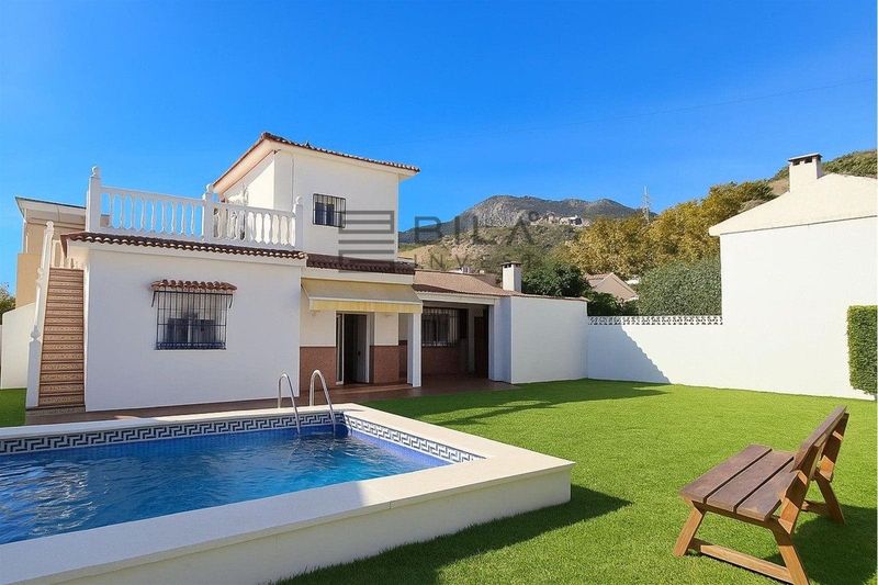 Chalet Independiente en venta Benalmádena, Málaga. Ref: 11887. Bila Invest