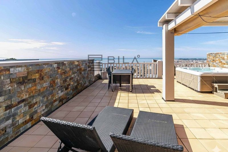 Ático en venta Fuengirola, Málaga. Ref: 12156. Bila Invest