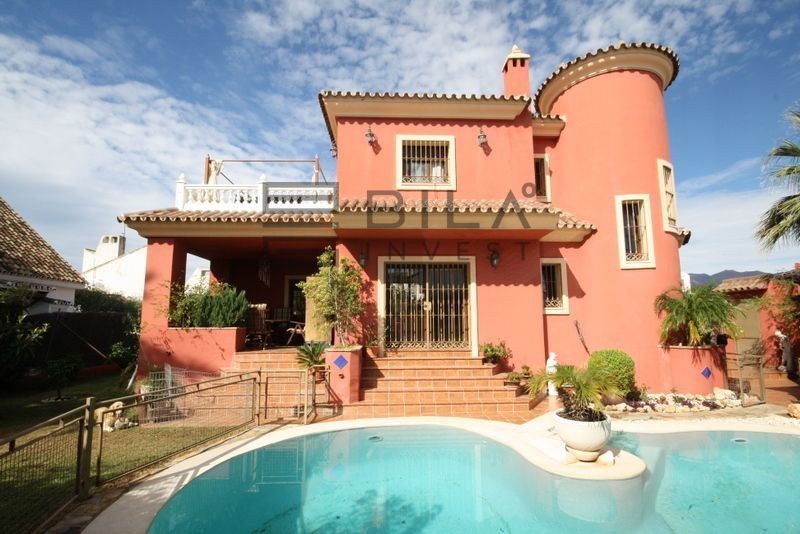 Chalet Independiente en venta Marbella, Málaga. Ref: 12936. Bila Invest