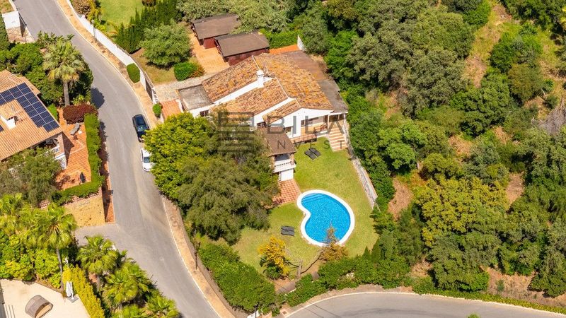 Chalet Independiente en venta Marbella, Málaga. Ref: 13025. Bila Invest