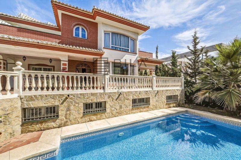 Chalet Independiente en venta Benalmádena, Málaga. Ref: 13861. Bila Invest