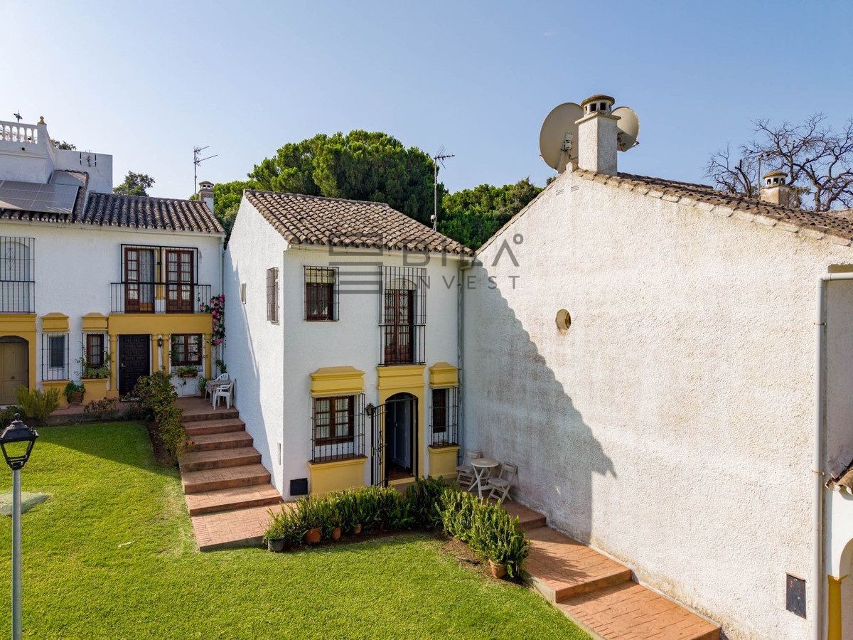  Adosado en venta en Urb.Parque Elviria de Elviria en Marbella - Foto 2