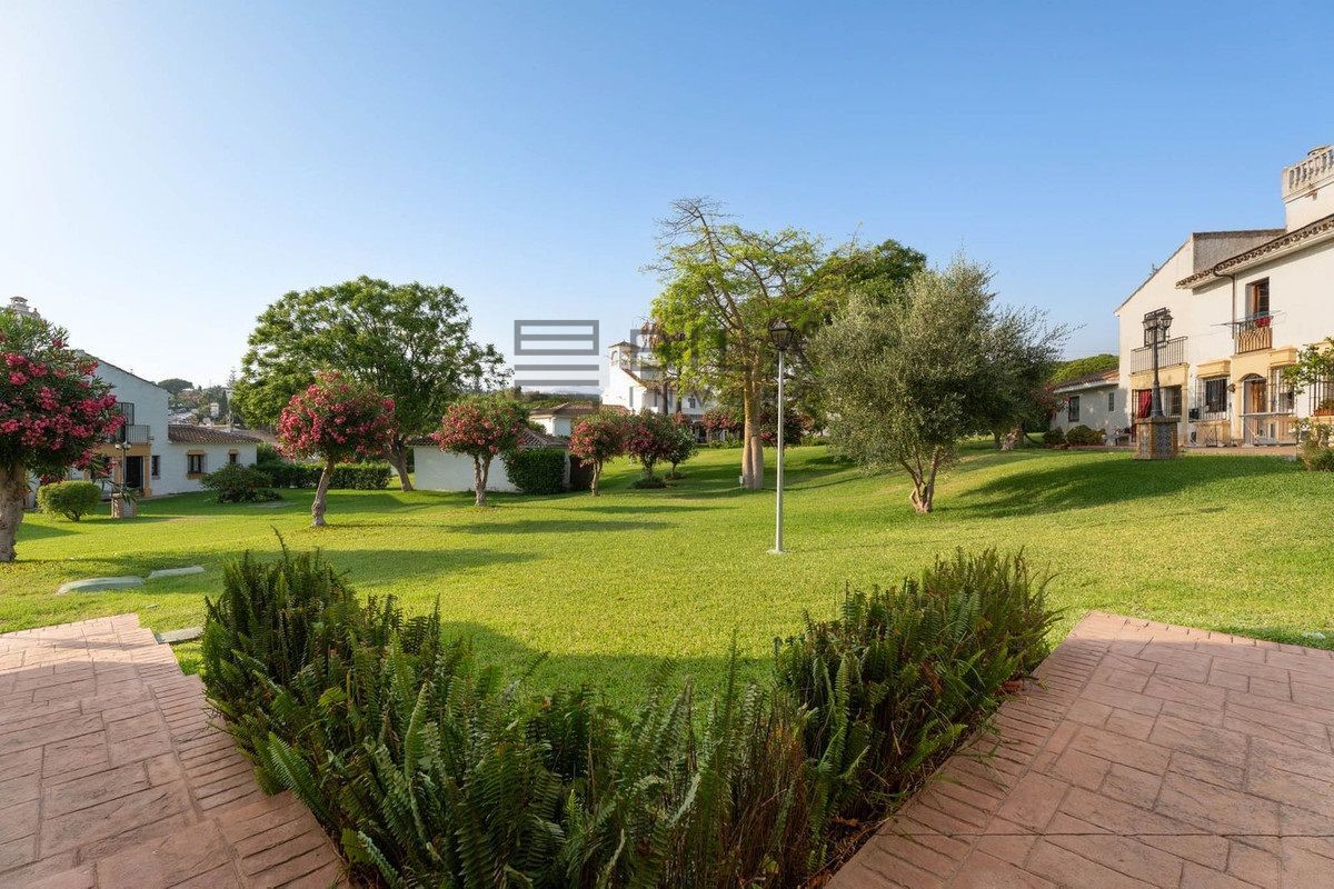  Adosado en venta en Urb.Parque Elviria de Elviria en Marbella - Foto 9