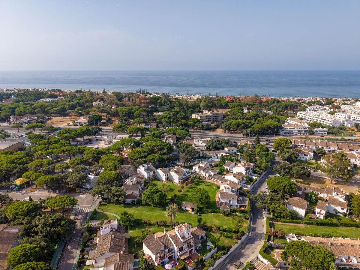  Adosado en venta en Urb.Parque Elviria de Elviria en Marbella - Foto 26