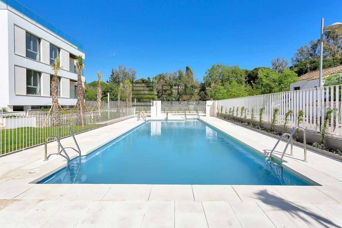 Piso en venta en Complejo Estrella del Mar de Elviria en Marbella - Foto 5
