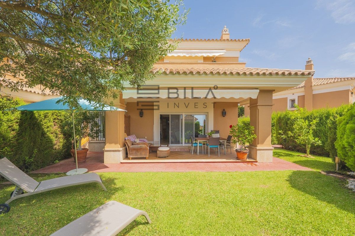 Adosado en venta en Marbella, Málaga - Foto 1
