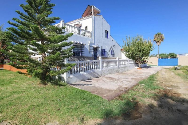 Chalet Independiente en venta Alhaurin De La Torre, Málaga. Ref: 6132. Bila Invest