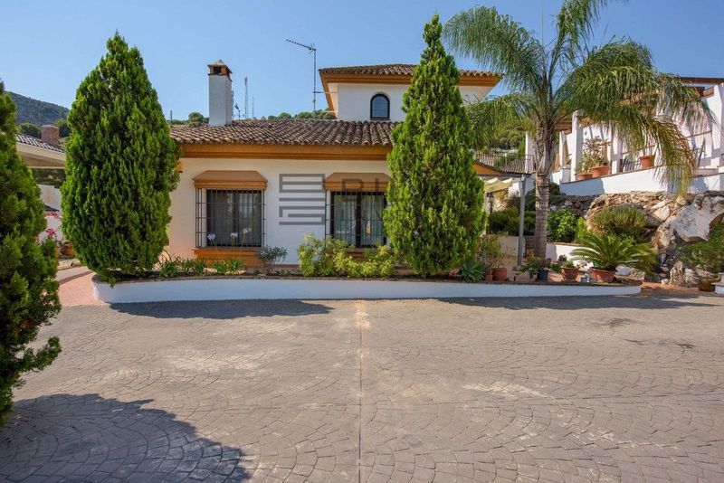 Chalet Independiente en venta Alhaurin De La Torre, Málaga. Ref: 6283. Bila Invest