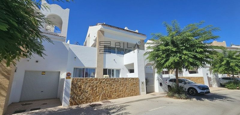 Chalet Independiente en venta Benalmádena, Málaga. Ref: 6717. Bila Invest