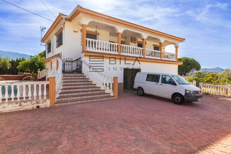 Chalet Independiente en venta Alhaurin De La Torre, Málaga. Ref: 6838. Bila Invest
