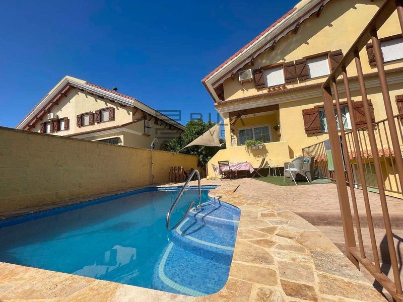 Adosado en venta Alhaurin De La Torre, Málaga. Ref: 7424. Bila Invest